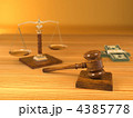 4385778