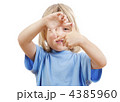 4385960