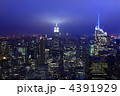 ロックフェラーセンターから見たニューヨークの夜景　エンパイアステートビル
