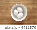 ボウルに入った3つの卵