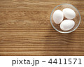ボウルに入った3つの卵