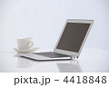 パソコンとコーヒー