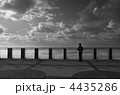 4435286