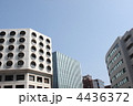 4436372