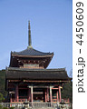 清水寺　西門と三重塔