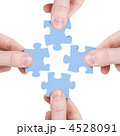 4528091
