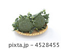 笊に盛ったブロッコリー
