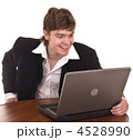 4528990