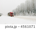 4561071