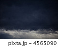 4565090