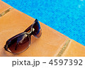 4597392