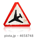 4658748