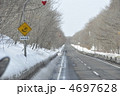 道路　動物注意の看板