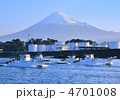 漁船と富士山-8700
