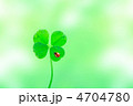 四葉のクローバーとてんとう虫