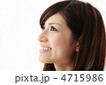 若い女性の横顔