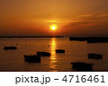 漁港の夕日