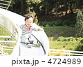 滑る少年３