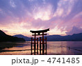 夕焼けの厳島神社