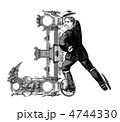 4744330