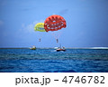 海のスポーツ　パラセーリング