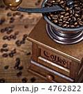 4762822