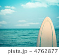 4762877