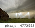4772558