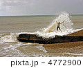 4772900