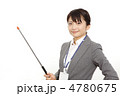 指示棒を持つ女性　モデル：大友　歩