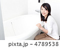 女性　バスルーム