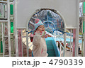 滑り台と女の子
