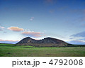 世界遺産　ラパ・ヌイ国立公園　モアイの古里、ラノ・ララク山。チリ・イースター島。２０１０年７月撮影