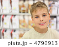 4796913