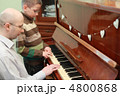 4800868