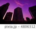 オフィス街の夕暮れ