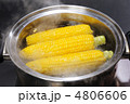茹でたとうもろこし