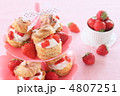 シュークリーム　苺　デザート