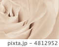 4812952