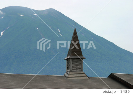 とんがり屋根 5489