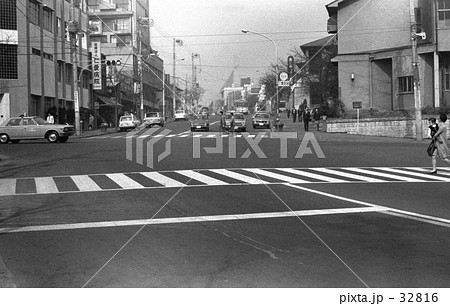渋谷・公園通り、渋谷区労政事務所前交差点 昭和45年 渋谷・公園通り、渋谷区労政事務所前交差点 昭和45年 32816