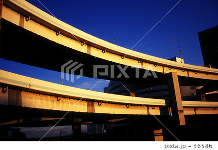 夕暮れ・近代的曲線 36586