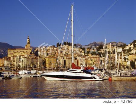 マントンの街とヨットハーバー マントンの街とヨットハーバー 42760