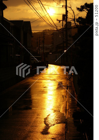 雨上がりの夕焼け 51200