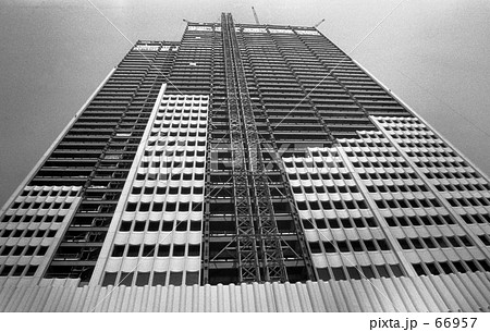 新宿副都心・建設中の京王プラザホテル　昭和４５年 66957