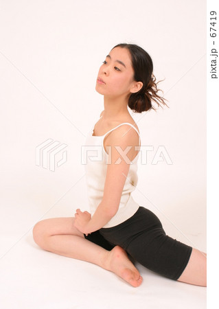 ヨガ 67419
