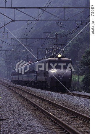 ムーミンが行く夏 73687