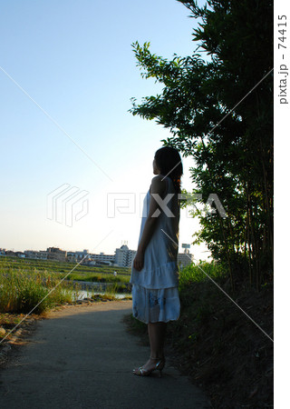 たたずまい たたずまい 74415