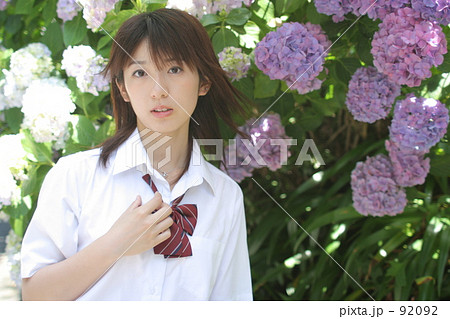 紫陽花と風と女子高生 紫陽花と風と女子高生 92092