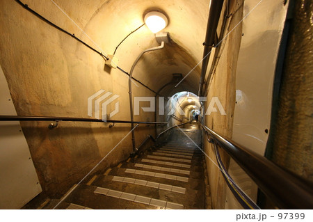 旧海軍司令部壕の内部通路（沖縄県） 97399